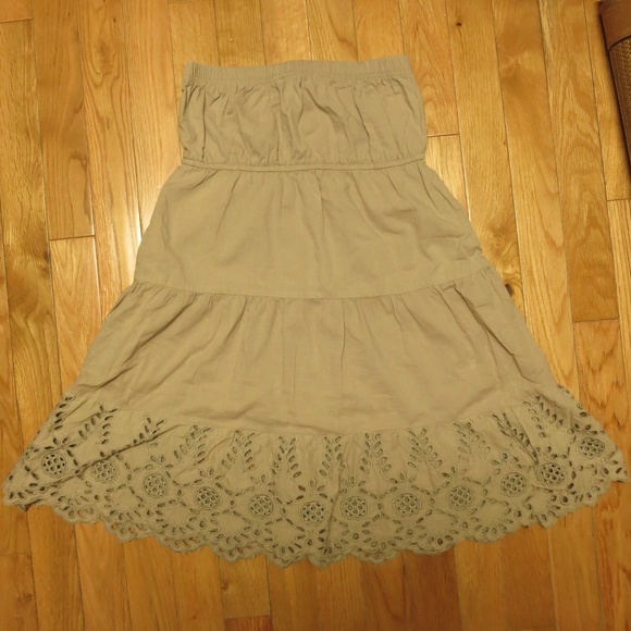 Taupe Flowy Strapless Top with Lace Trimming - Picture 1 of 3
